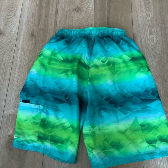 Nike shorts - Picture 2 of 4